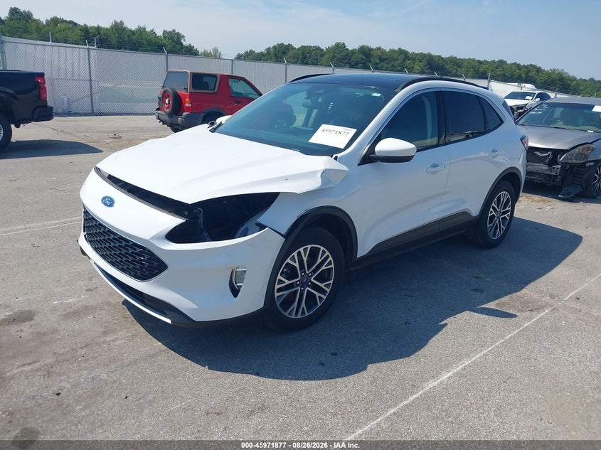 2020 Ford Escape, Front End, IAAI, VIN 1FMCU9H67LUC30867 — photo 2