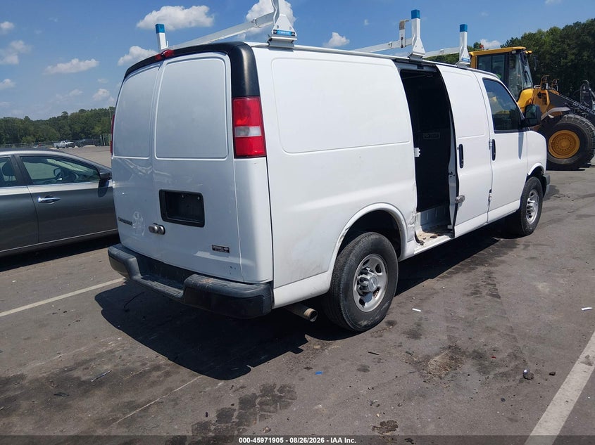 2017 CHEVROLET EXPRESS 2500 auction photo 4