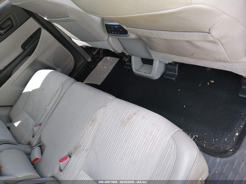 2017 TOYOTA HIGHLANDER auction photo 8