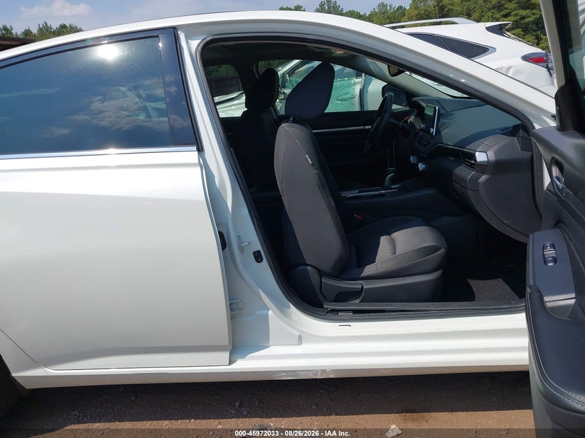 2019 NISSAN ALTIMA auction photo 5