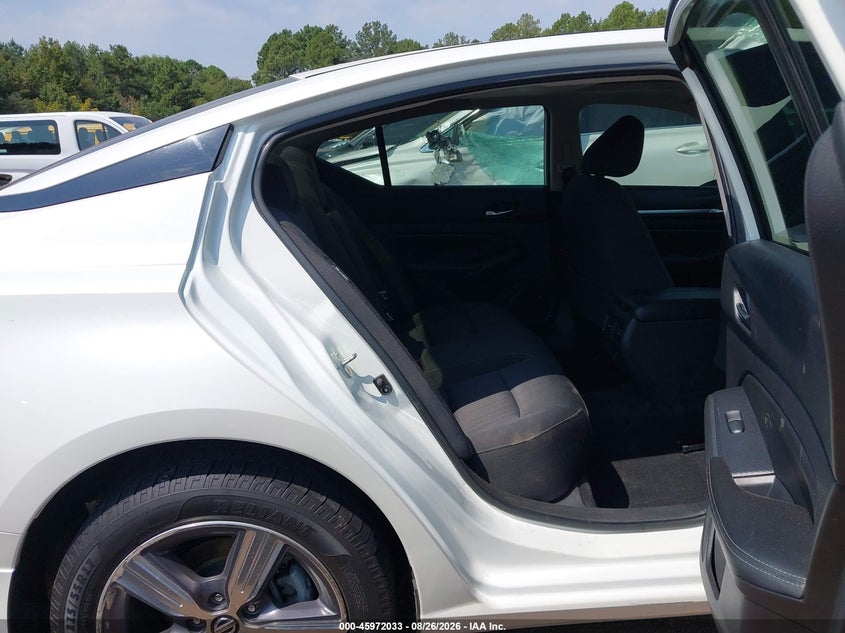 2019 NISSAN ALTIMA auction photo 8