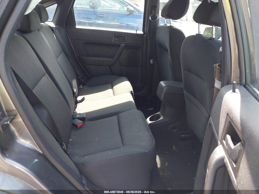 FORD FOCUS 2010 VIN 1FAHP3FN3AW105963