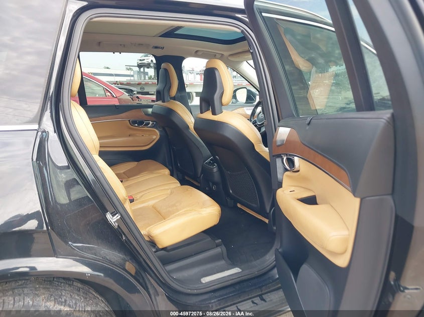 2016 VOLVO XC90 auction photo 8