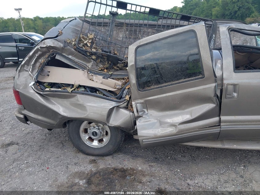 FORD EXCURSION 2004 VIN 1FMSU43P74EC36520