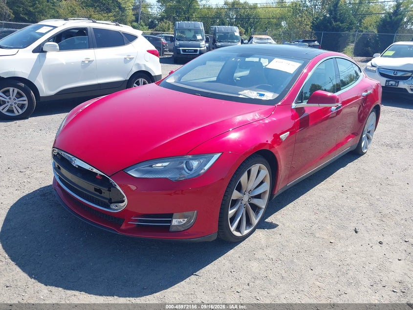 Vin: 5yjsa1cpxdfp09546, lot: 46471396, tesla model s performance 20132