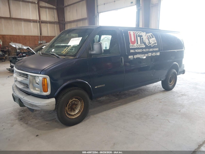 2002 CHEVROLET EXPRESS auction photo 2