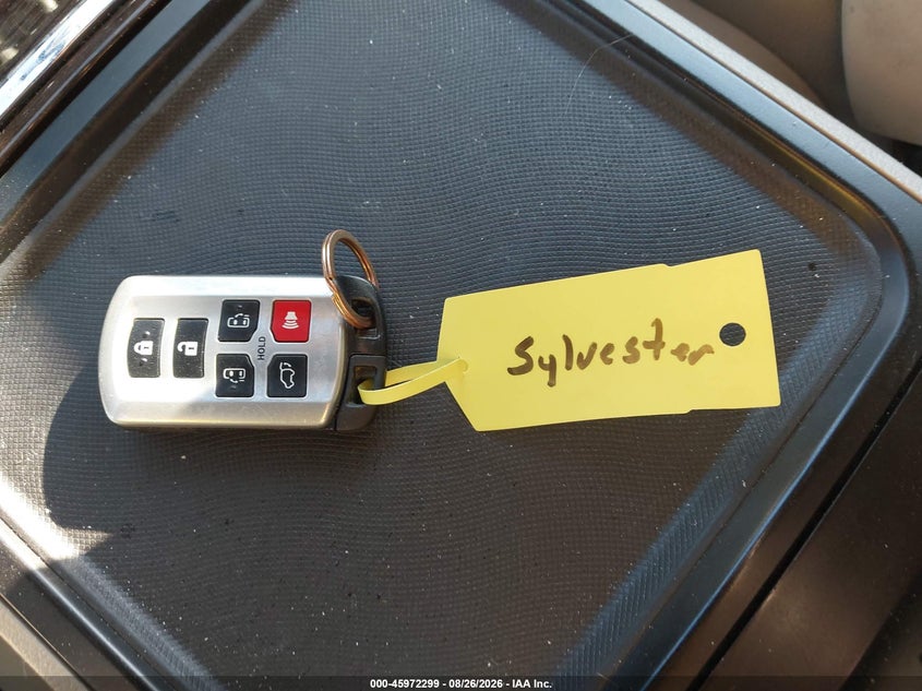 TOYOTA SIENNA - zdjęcie 11