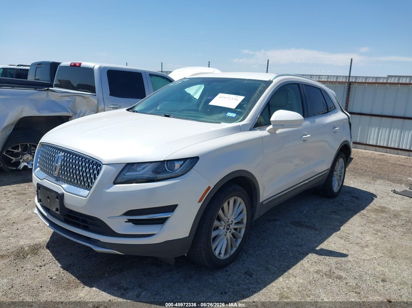 2019 Lincoln MKC, Rear, IAAI, VIN 5LMCJ1D98KUL37139 — photo 2