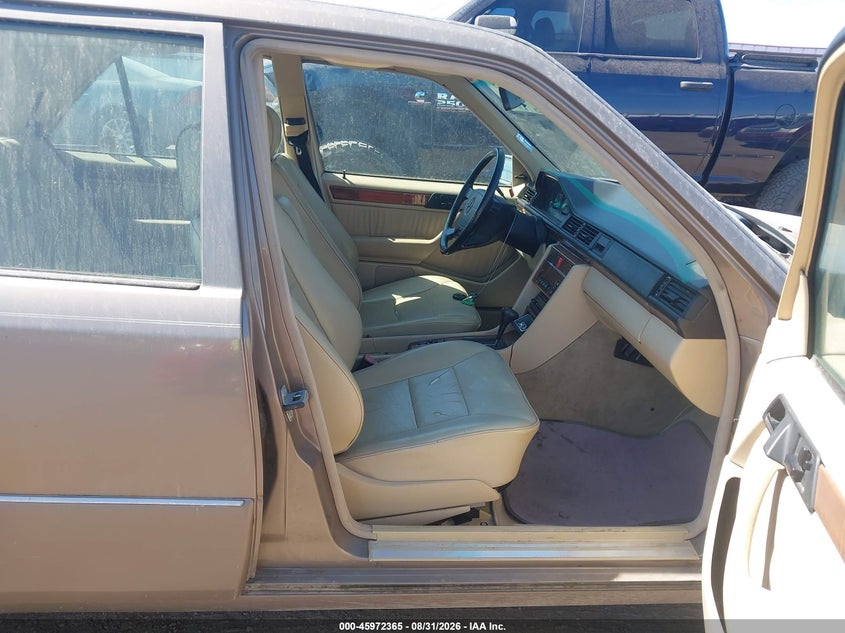 1992 MERCEDES-BENZ 300