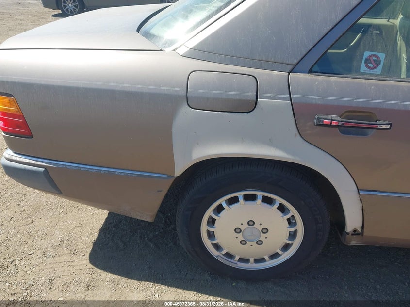 1992 MERCEDES-BENZ 300 auction photo 6