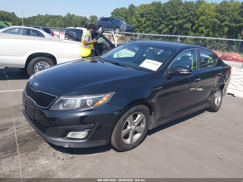 2015 Kia Optima, Левый зад, IAAI, VIN 5XXGM4A73FG462811 — фото 2
