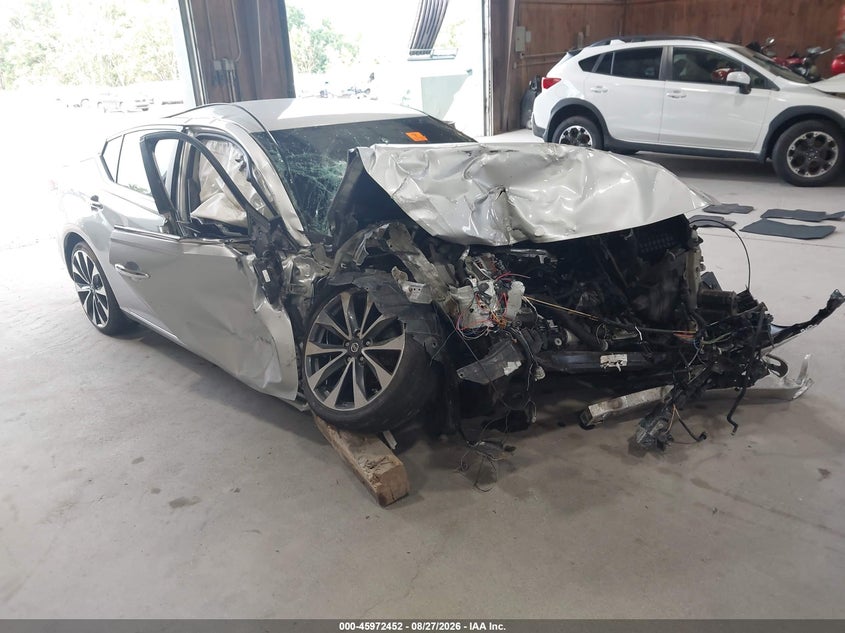 2019 NISSAN ALTIMA auction photo 1