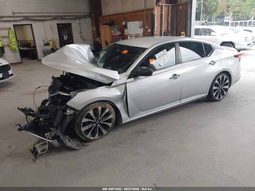 2019 NISSAN ALTIMA auction photo 2