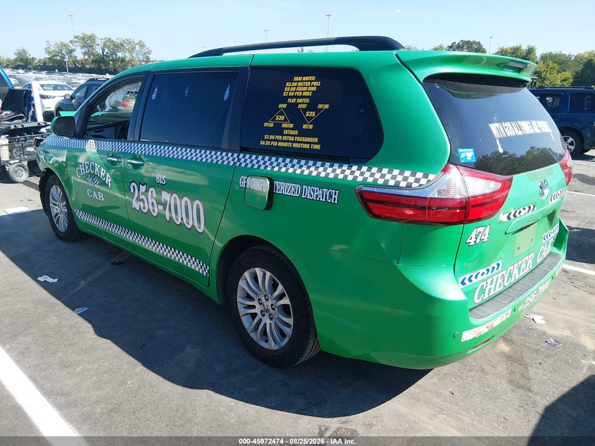 TOYOTA SIENNA - zdjęcie 3