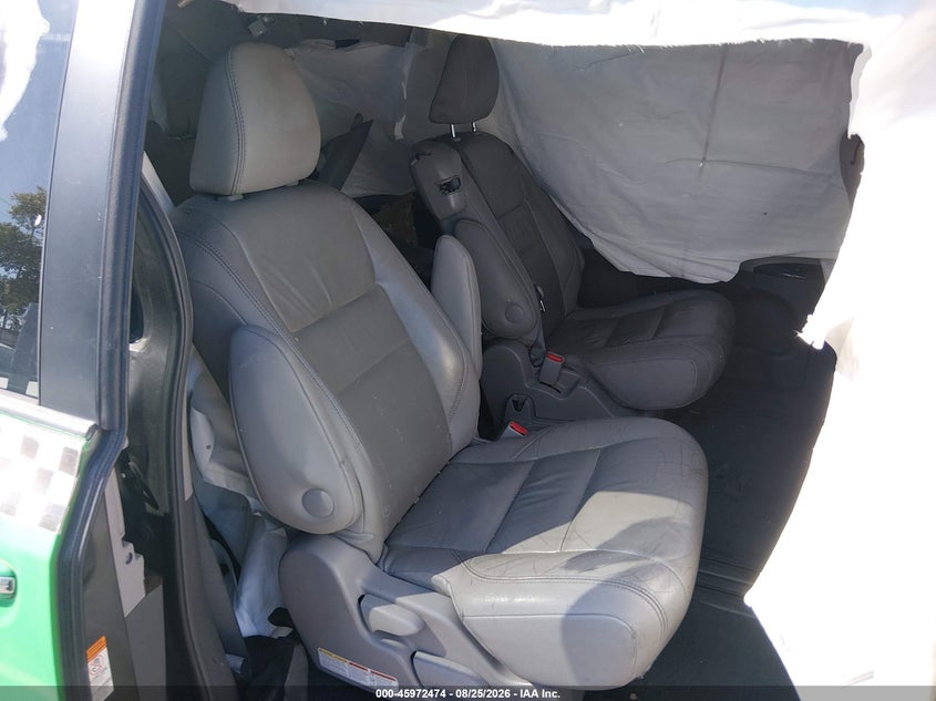 TOYOTA SIENNA - zdjęcie 8