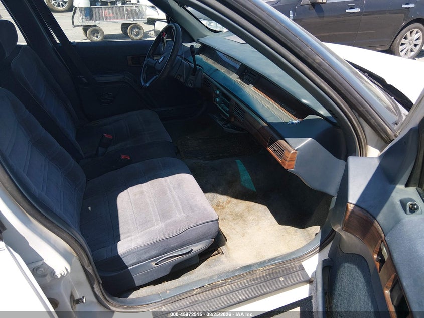 1994 CHEVROLET LUMINA auction photo 5