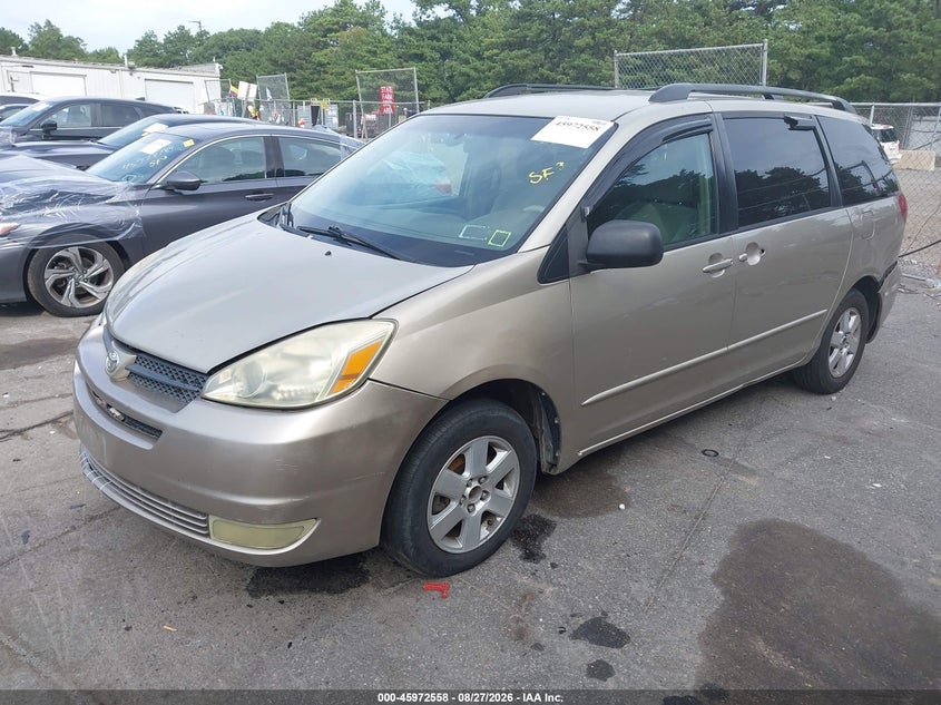 2005 Toyota Sienna, Перед і зад, IAAI, VIN 5TDZA23C35S263867 — фото 2