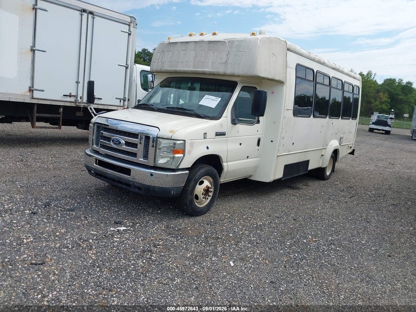 2012 FORD E-450 CUTAWAY auction photo 2