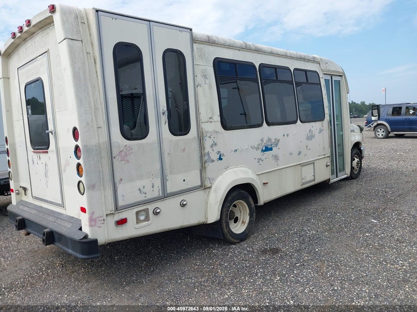 2012 FORD E-450 CUTAWAY auction photo 4