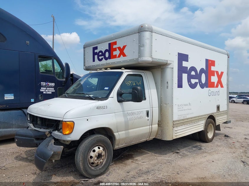2006 Ford Econoline, Front End, IAAI, VIN 1FDXE45S76DA58086 — photo 2