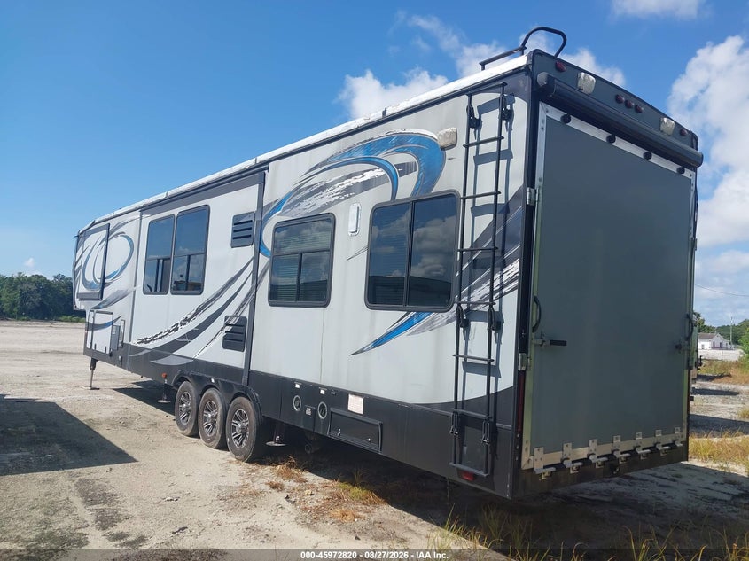 2015 HEARTLAND 4200 CYCLONE auction photo 4