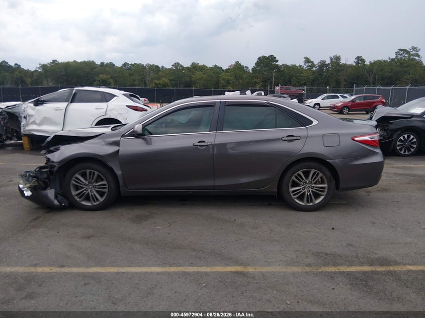 TOYOTA CAMRY - zdjęcie 14
