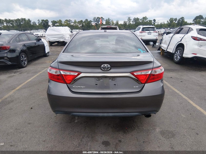 TOYOTA CAMRY - zdjęcie 16
