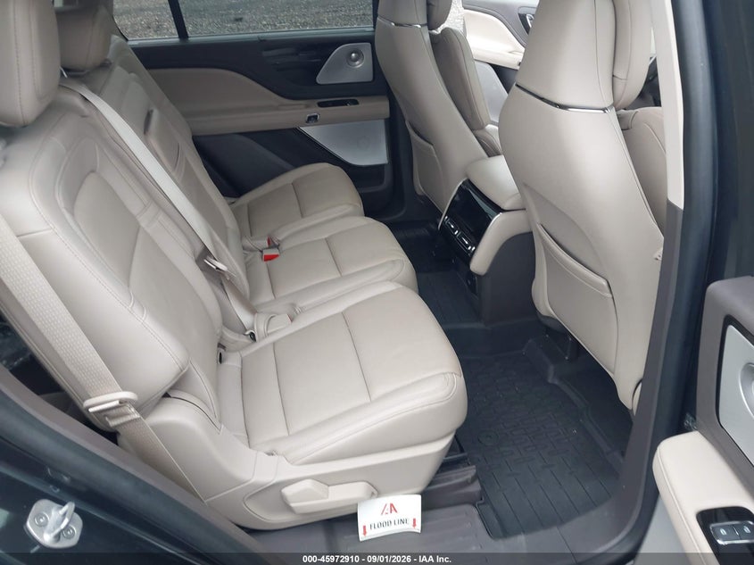 2022 LINCOLN AVIATOR auction photo 8