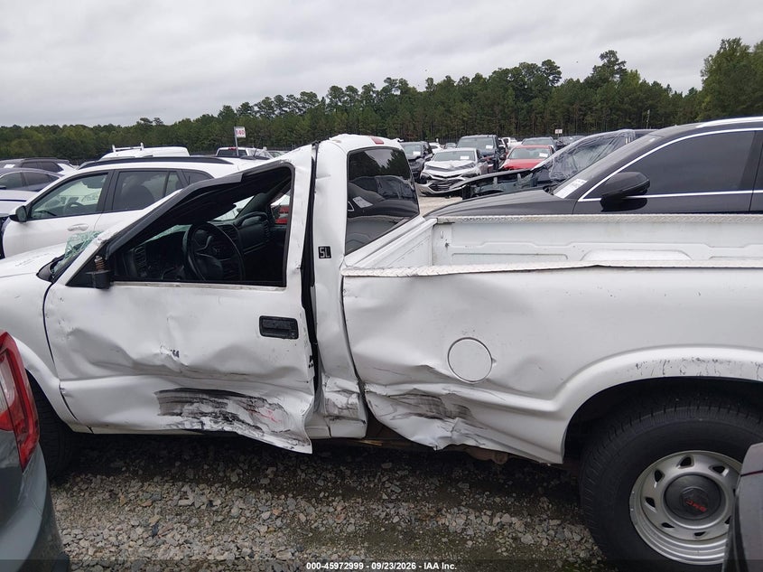GMC SONOMA 2003 VIN 1GTCS14X638270201