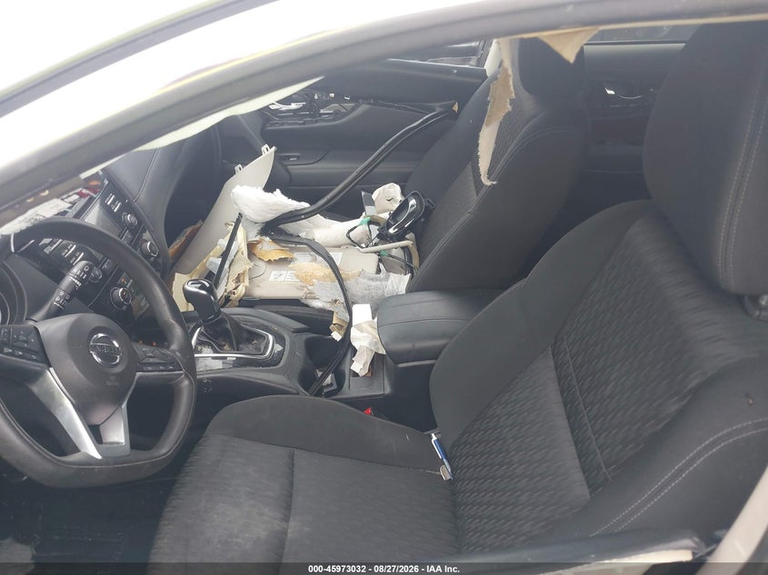 2017 NISSAN ROGUE auction photo 5