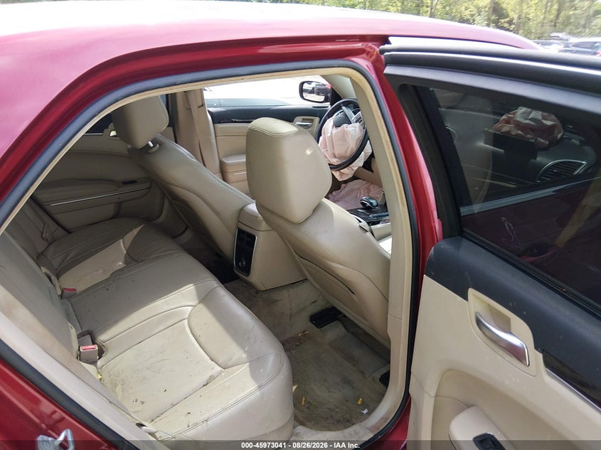 2014 CHRYSLER 300 auction photo 8