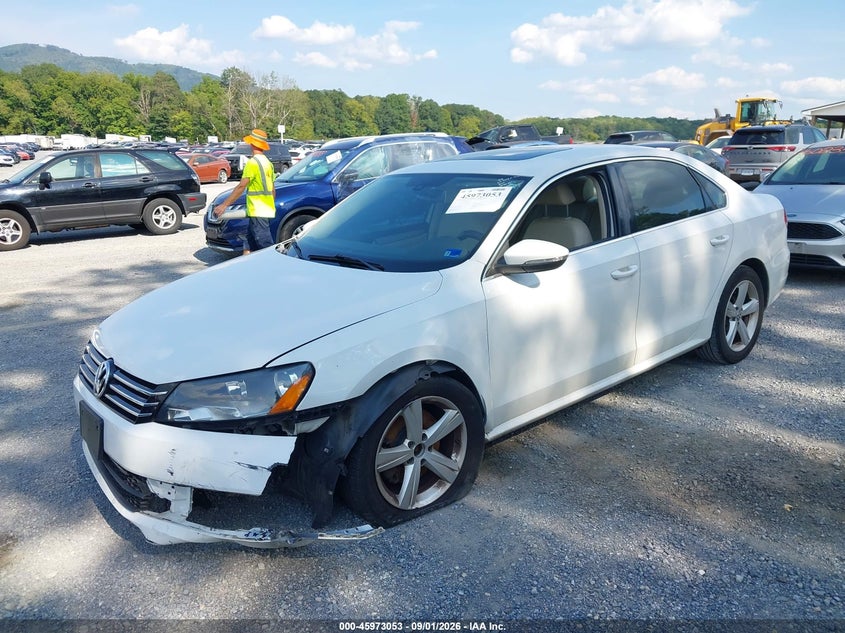 2012 VOLKSWAGEN PASSAT auction photo 2