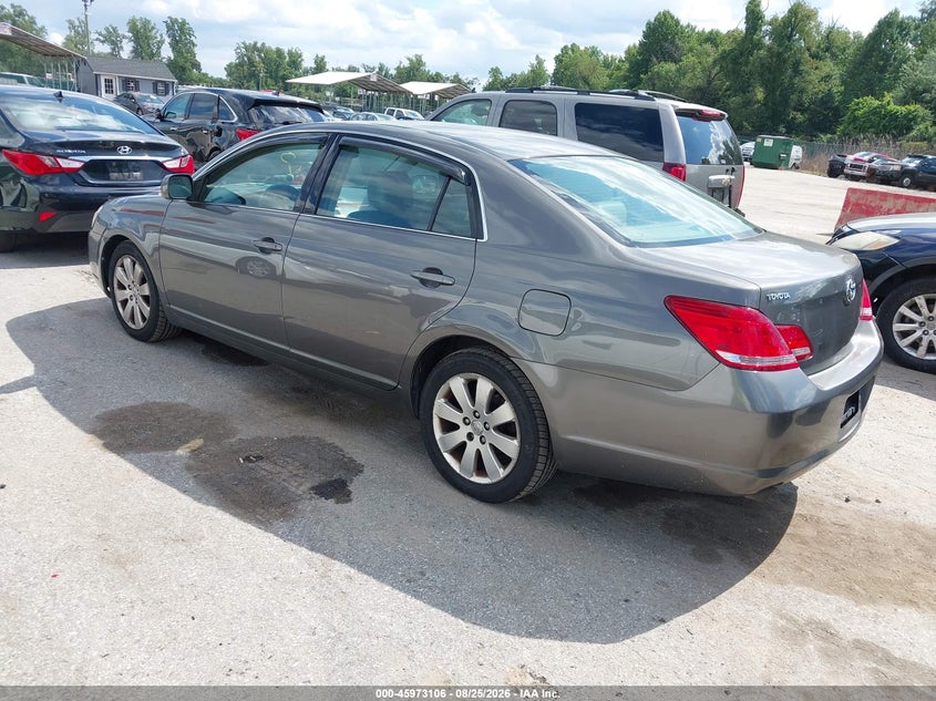2005 TOYOTA AVALON auction photo 3