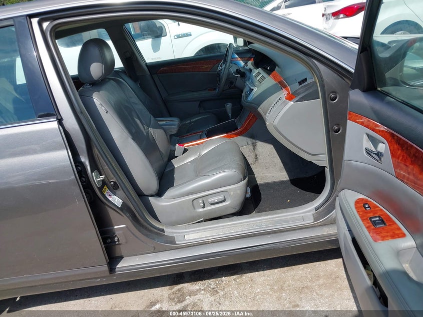 2005 TOYOTA AVALON auction photo 5