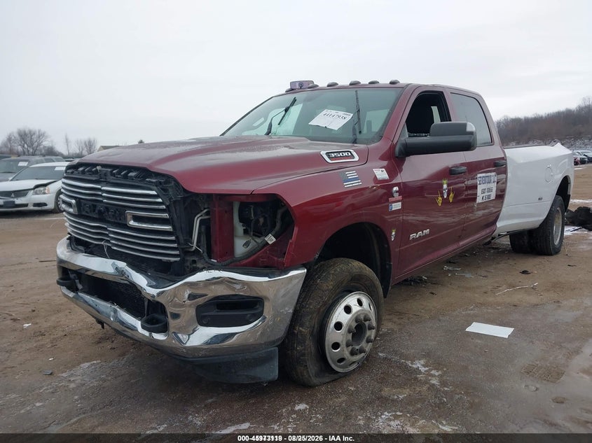 2022 RAM 3500, Front & Rear, IAAI, VIN 3C63RRGL7NG115129 — photo 2