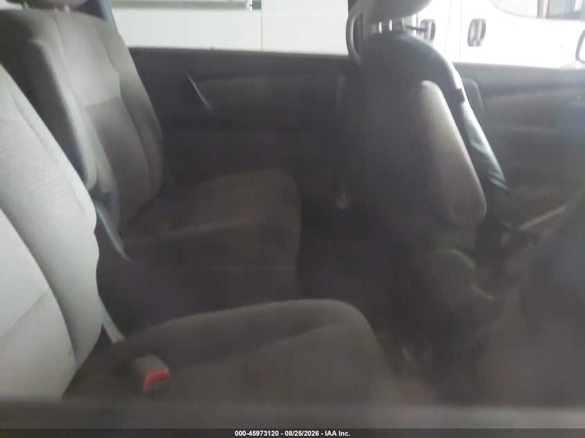 2013 HONDA ODYSSEY auction photo 8