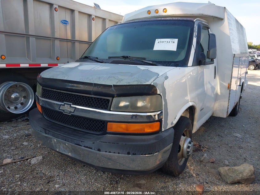2006 CHEVROLET EXPRESS CUTAWAY auction photo 2