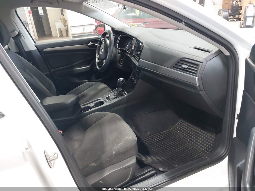 2019 VOLKSWAGEN JETTA auction photo 5