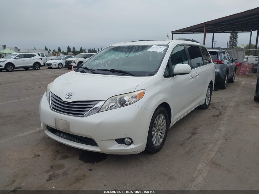 2015 Toyota Sienna, Front End, IAAI, VIN 5TDYK3DC0FS598194 — photo 2