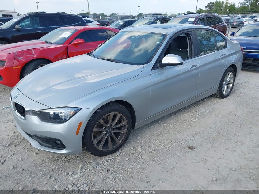 2016 BMW 3er, Левый бок, IAAI, VIN WBA8E5G58GNT40896 — фото 2