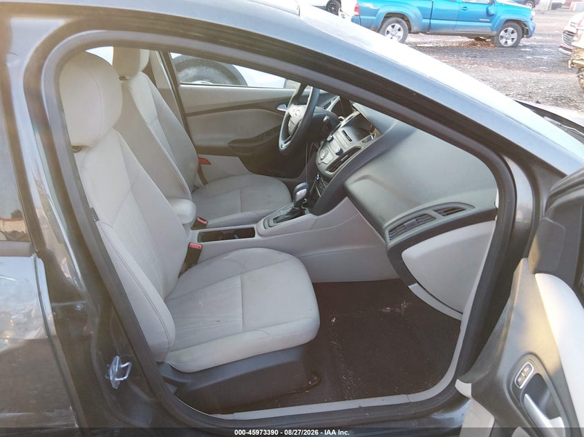 2017 FORD FOCUS auction photo 5