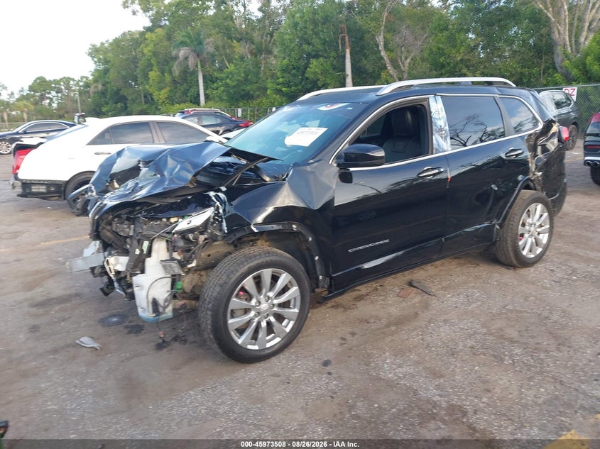 2017 Jeep Cherokee Overland 4X4, Front End, IAAI, VIN 1C4PJMJS6HW634795 — photo 2