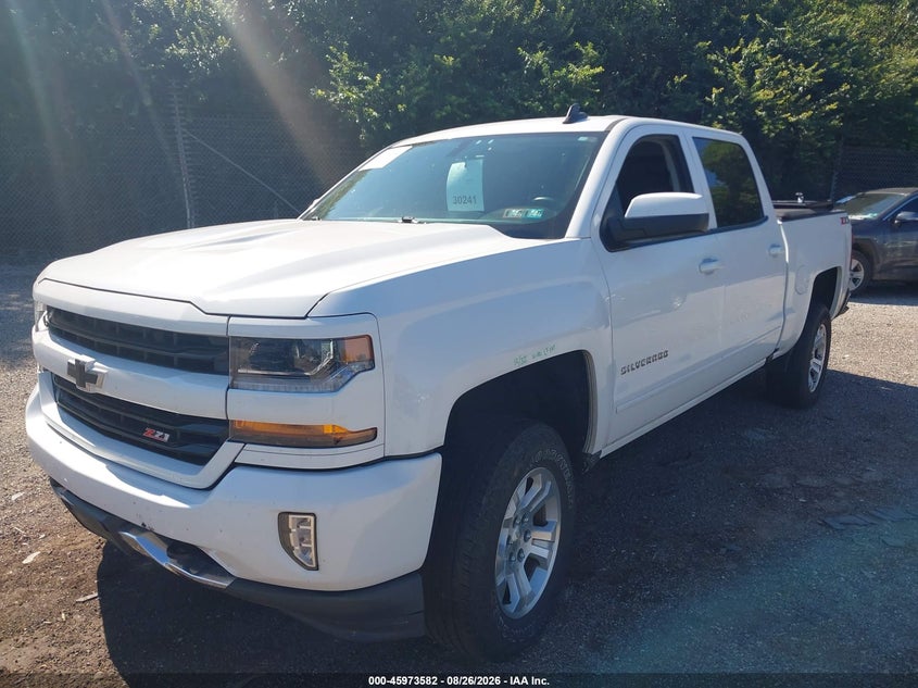 2018 Chevrolet Silverado, Удар сзади, IAAI, VIN 3GCUKREC6JG472106 — фото 2