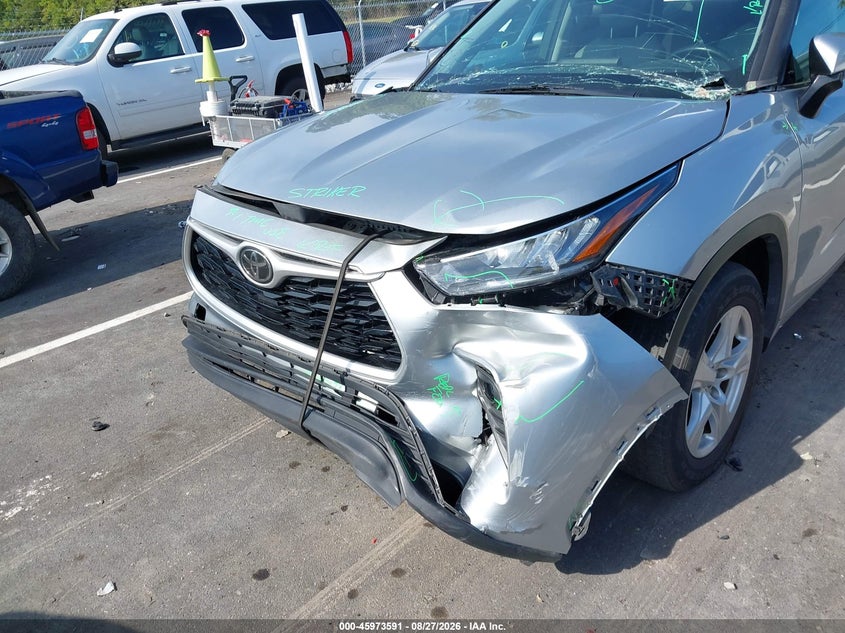 2020 TOYOTA HIGHLANDER auction photo 6