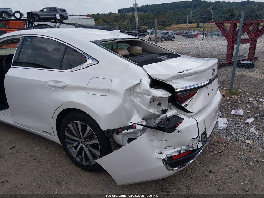LEXUS ES 300H - zdjęcie 6