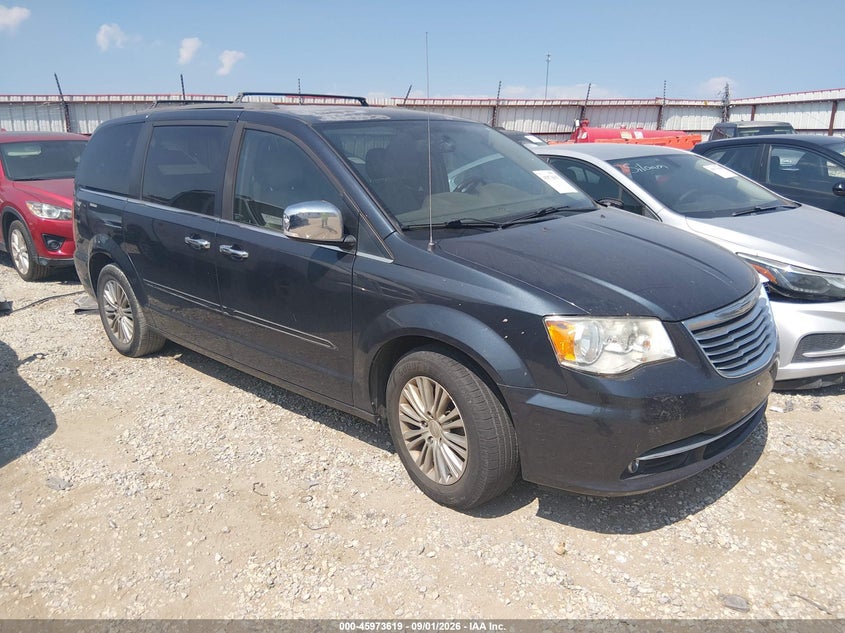 2013 CHRYSLER TOWN & COUNTRY auction photo 1