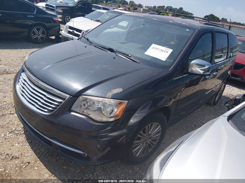 2013 CHRYSLER TOWN & COUNTRY auction photo 2