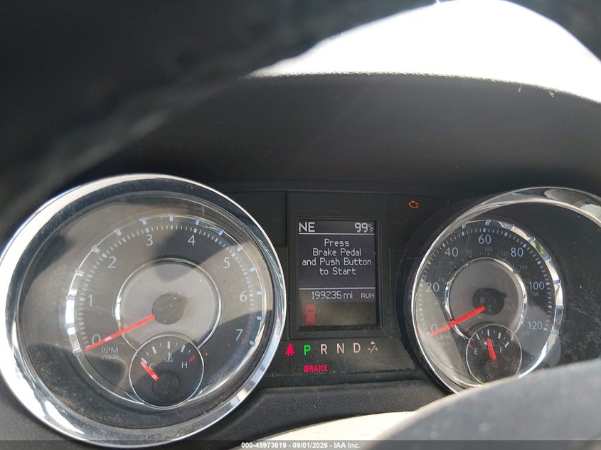 2013 CHRYSLER TOWN & COUNTRY auction photo 7