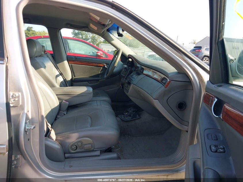 2004 CADILLAC DEVILLE auction photo 5