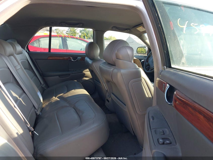 2004 CADILLAC DEVILLE auction photo 8